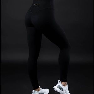 Alphalete, alphalux leggings